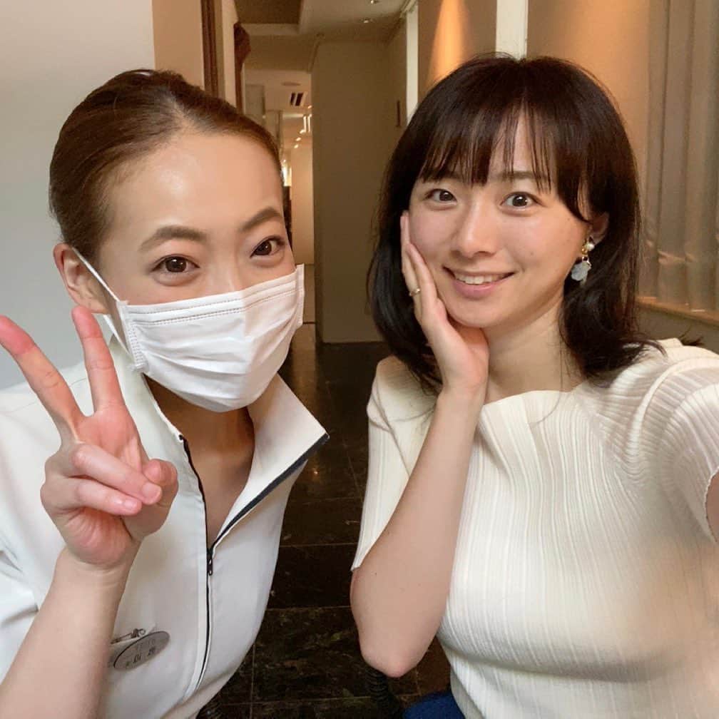 のインスタグラム：「久々の小顔コルギで﻿ スッキリ〜😍✨﻿ ﻿ ナチュラルケアKUUさんの﻿ 小顔テラコルギ＋肩甲骨背面コース💕﻿ ﻿ ﻿ 背中からぐぐっと流してもらって﻿ 気持ち良くて寝そうだったけど、﻿ 本番のお顔のゴリゴリ感久々だったなぁ😆✨﻿ ﻿ 終わった後の爽快感半端ないです😁﻿ ﻿ 近々撮影があるので、﻿ また予約しちゃいました😊﻿ ﻿ あいりさんありがとうございました💕﻿ @nckuu ﻿ #新潟エステサロン﻿ #ナチュラルケアKUU﻿ #小顔コルギ﻿ #小顔効果」