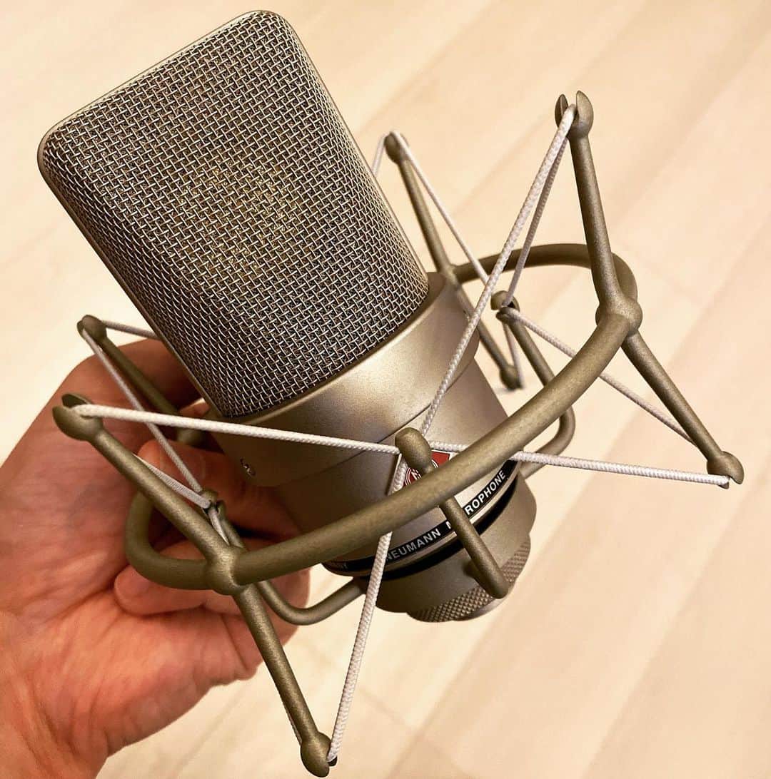 三浦祐太朗のインスタグラム：「My new Gear 宅録用 #neumann #tlm103 #microphone #dtm」