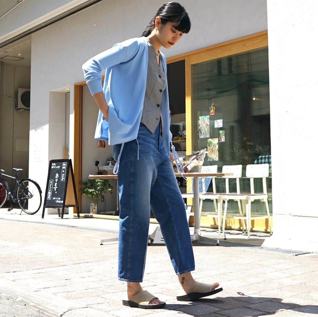 MāWさんのインスタグラム写真 - (MāWInstagram)「. [STYLE] 6th June 2020. . [INSCRIRE] Hard Twist Cache-coeur. . [MaW VINTAGE] Houndstoot Gilet. . [STA-WEST’S] DENIM LUNCH PANTS. -  #inscrire #stawests  #maw_vintage #mawsapporo #MāW #ins_online #20ss #sapporo #mawsapporo」6月6日 17時10分 - maw_sapporo