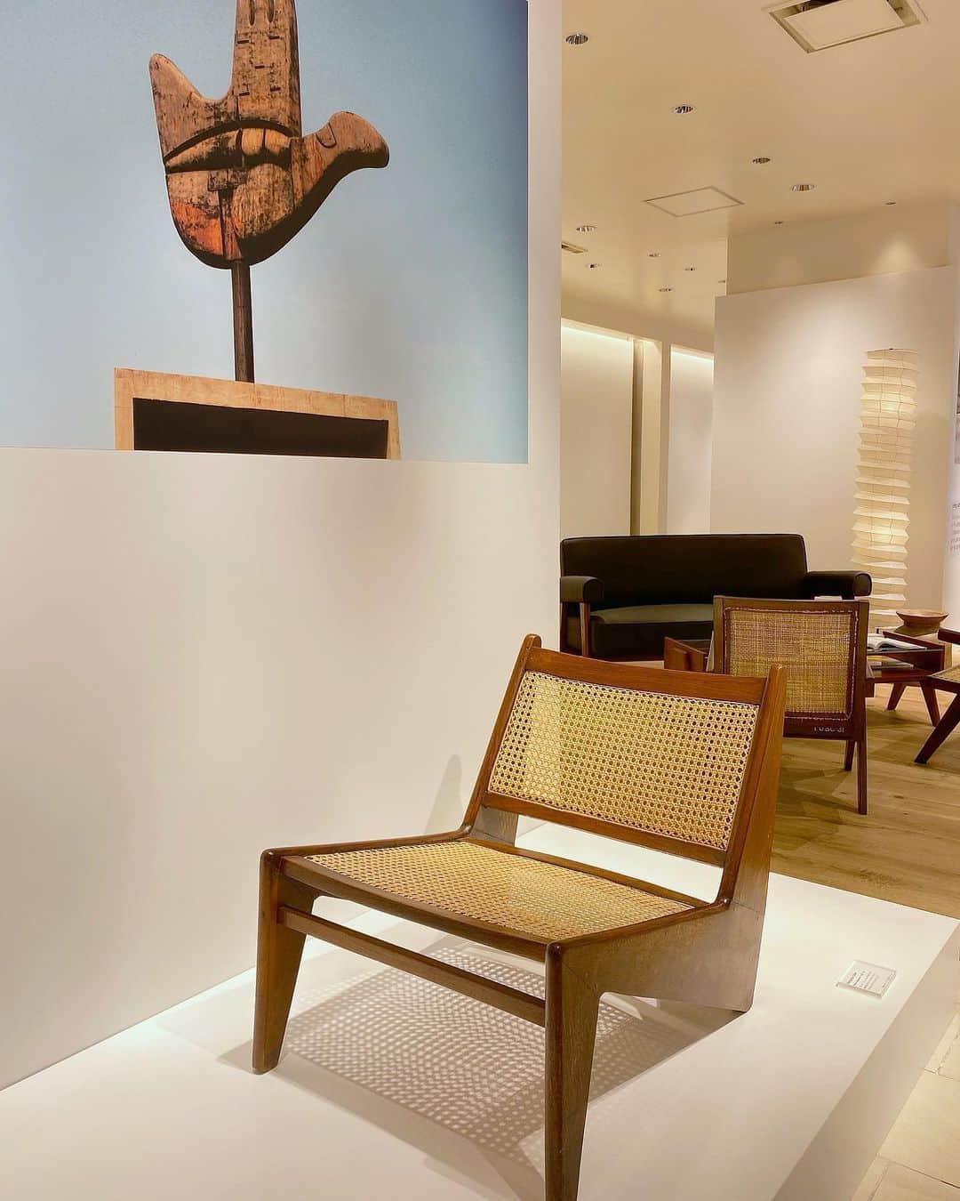 ISETAN PARK netさんのインスタグラム写真 - (ISETAN PARK netInstagram)「世界的に評価が高まってきているピエール・ジャンヌレの家具を特集 ﻿ ﻿ デザイナーズを中心としたビンテージ・アンティーク家具を取り扱うクリエイティブチーム<Objet'd art>が世界各地から集めている作品の中から、ピエール・ジャンヌレを中心に選りすぐりの家具を展示・販売。"HERITAGE"、すなわち資産価値の高い家具を取り入れた生活空間を提案します。 ﻿ ﻿ Living with HERITAGE ～ピエール・ジャンヌレの遺作と歴史に残る名作家具～ㅤ ﻿ ﻿ ■開催中～2020年6月27日（土） ■本館2階＝イセタン ザ・スペース ﻿ ﻿ イベントのディレクションを担当した中里さんが、ピエール・ジャンヌレの家具の魅力を語るインタビュー記事は @isetan_shinjuku のストーリー、﻿またはこちらから▼▼▼ https://www.mistore.jp/shopping/feature/women_f2/thespace3_w.html ﻿ @isetanthespace #isetanthespace #isetanshinjuku #atelier_japan #objetdart #pierrejeanneret #jeanneret #charlotteperriand #jeanprouve #phantomhands #lecorbusier #corbusier #イセタンザスペース #TOKYO #SHINJUKU #ISETAN #伊勢丹 #新宿伊勢丹 #伊勢丹新宿 #伊勢丹新宿店 #三越伊勢丹オンラインストア」6月6日 17時32分 - isetan_shinjuku