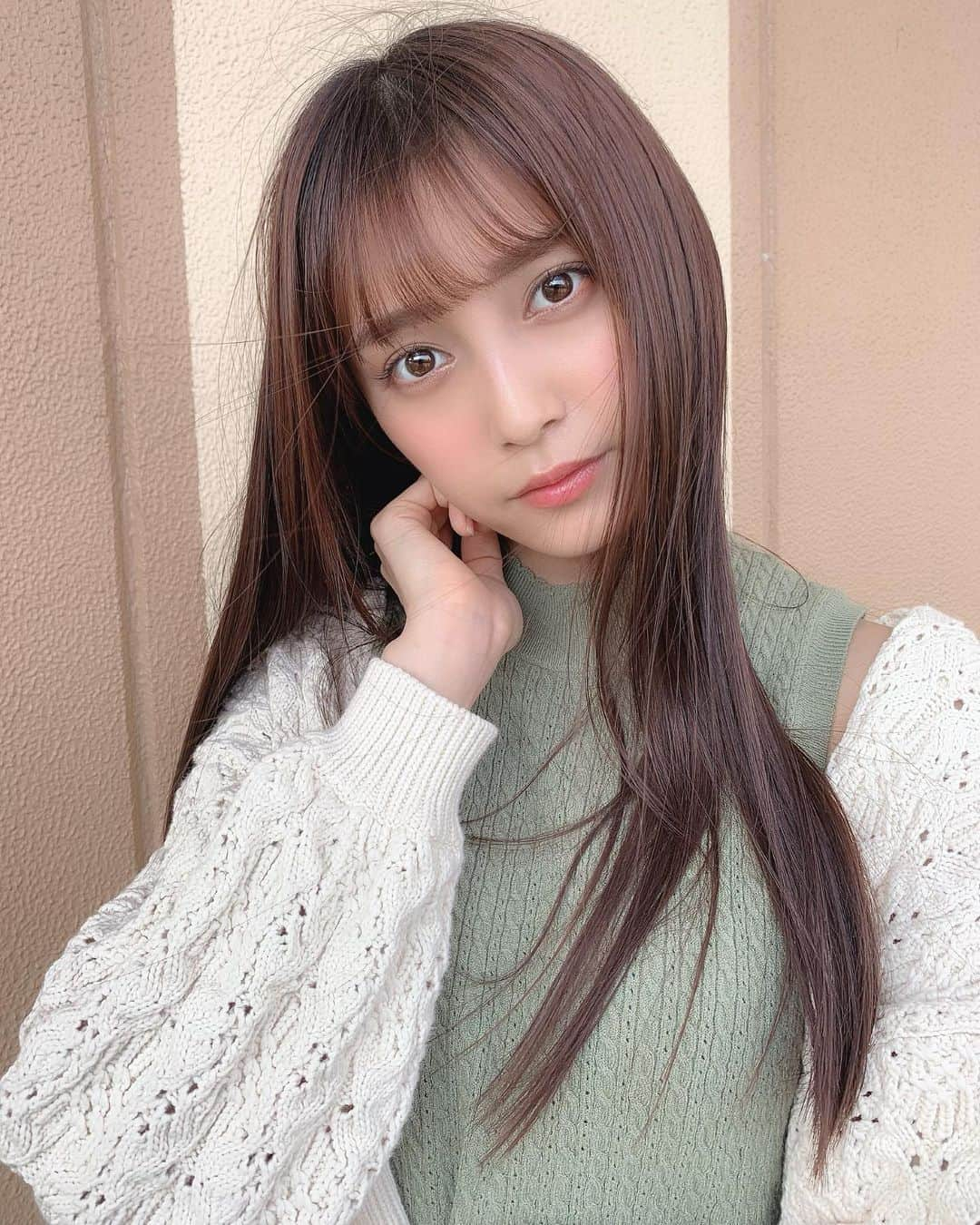 小山リーナさんのインスタグラム写真 - (小山リーナInstagram)「髪短くなって楽ちん🐾」6月6日 18時37分 - rina_koyama_box