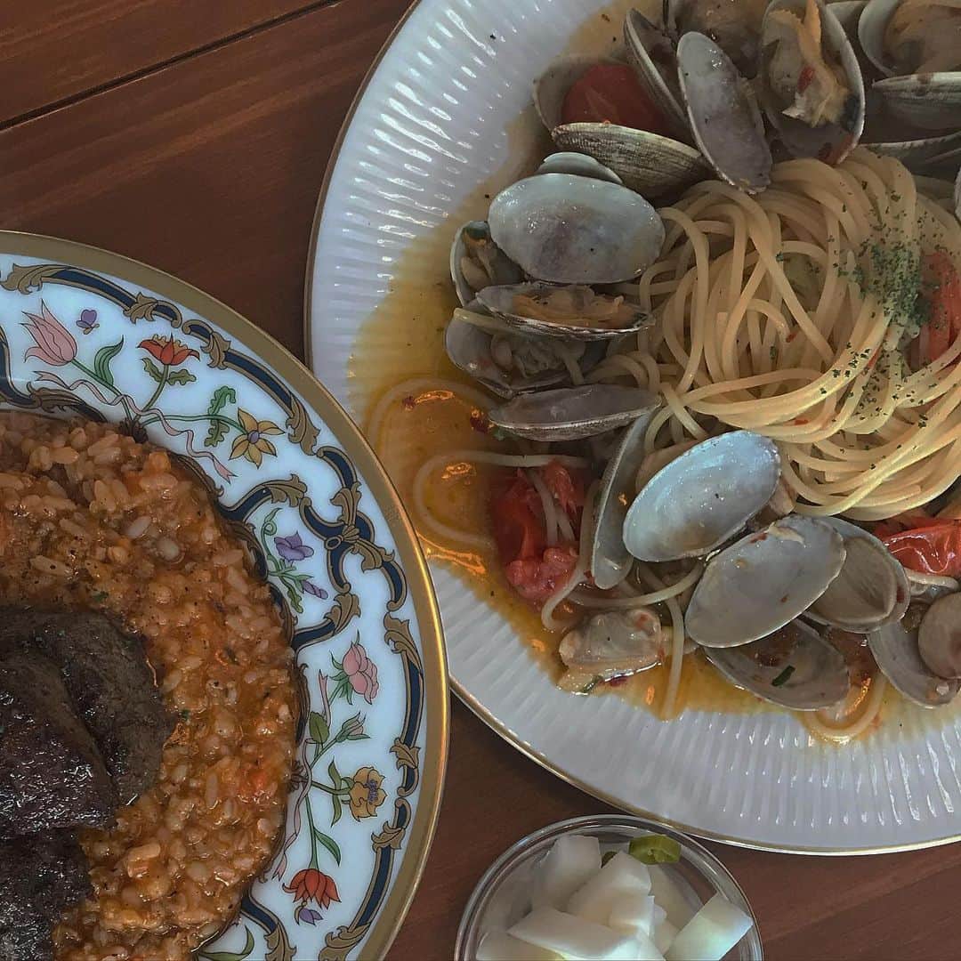 スルギのインスタグラム：「. 리조또도 죽 아닌가요 죽만 먹고 못살겠어요 8ㅅ8」