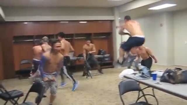 大野愛地のインスタグラム：「thats American Professional warm‐up...🤣🤣🤣LOL﻿ ﻿ アメリカ🇺🇸アーティストLive本番前。僕らのウォーミングアップ。笑笑﻿ ﻿ #everyday﻿ #Professional﻿ #warmup﻿ #ustour﻿ #worldtour」