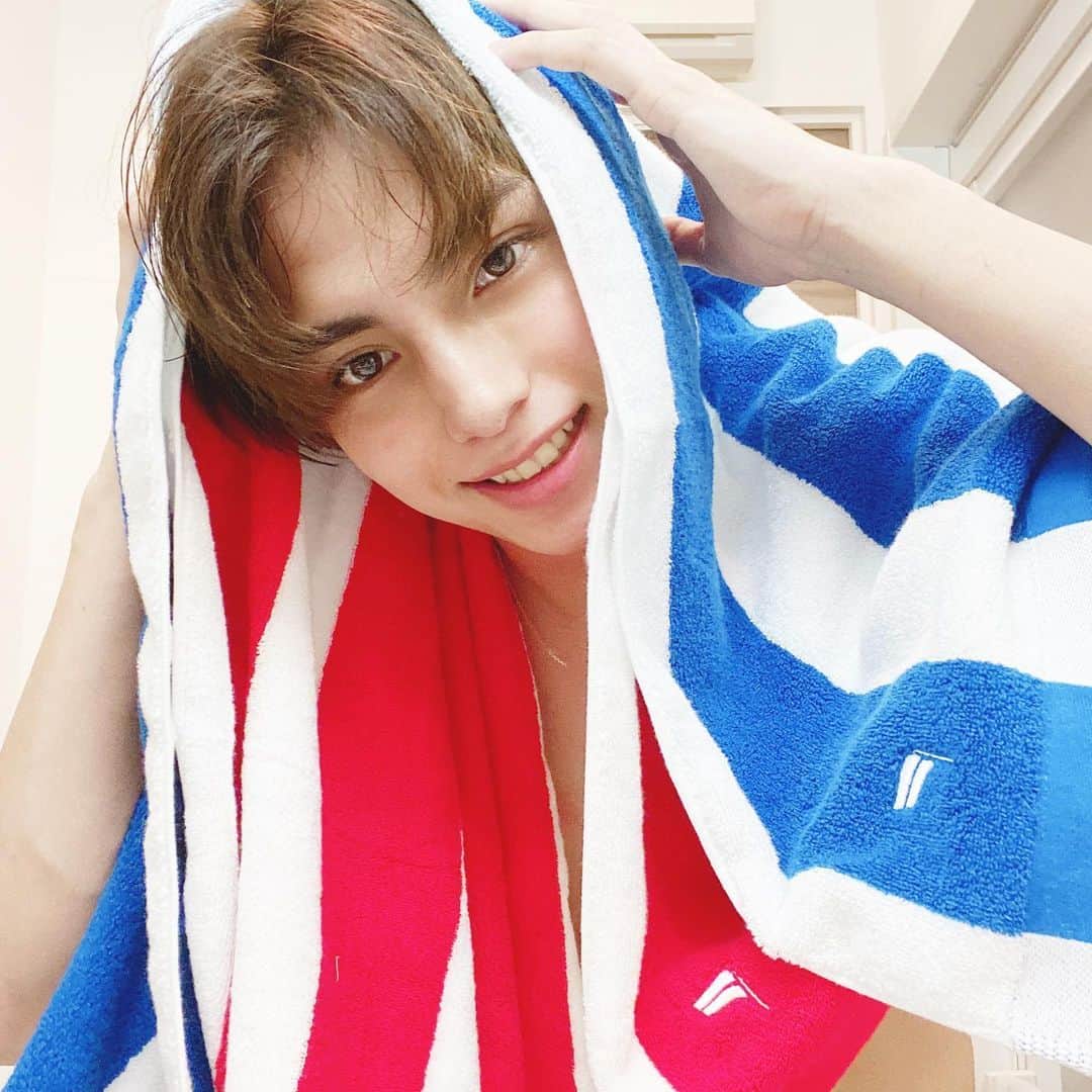 バンダリ亜砂也のインスタグラム