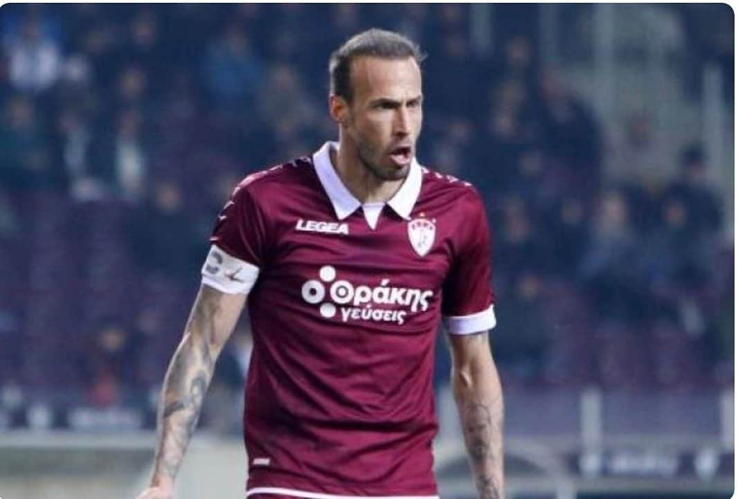 のインスタグラム：「Too much relaxation... let’s be angry and hungry again 💪💪 1 day left ⚽️⚽️⚽️ #game #football #passion #mylife #ael」