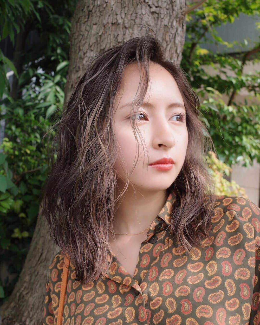 Julia Castroさんのインスタグラム写真 - (Julia CastroInstagram)「Summer Hair Color💛 柏さんのカラーは最高です🧖🏻‍♀️ . #bloc #hair #haircolor #hairstyle  #summerstyle #fashion #hairmake #summer #fashion #outfit #ootd #outfitoftheday #girlsstyle #springsummer #spring #髪色 #夏色 #ハイライト #春色 #春ファッション #ヘアカラー #夏ファッション #髪型 #ミディアム #女子 #夏 #ファッション #服 #詳しくはYouTubeを見てねっ」6月6日 22時06分 - julia.c.0209