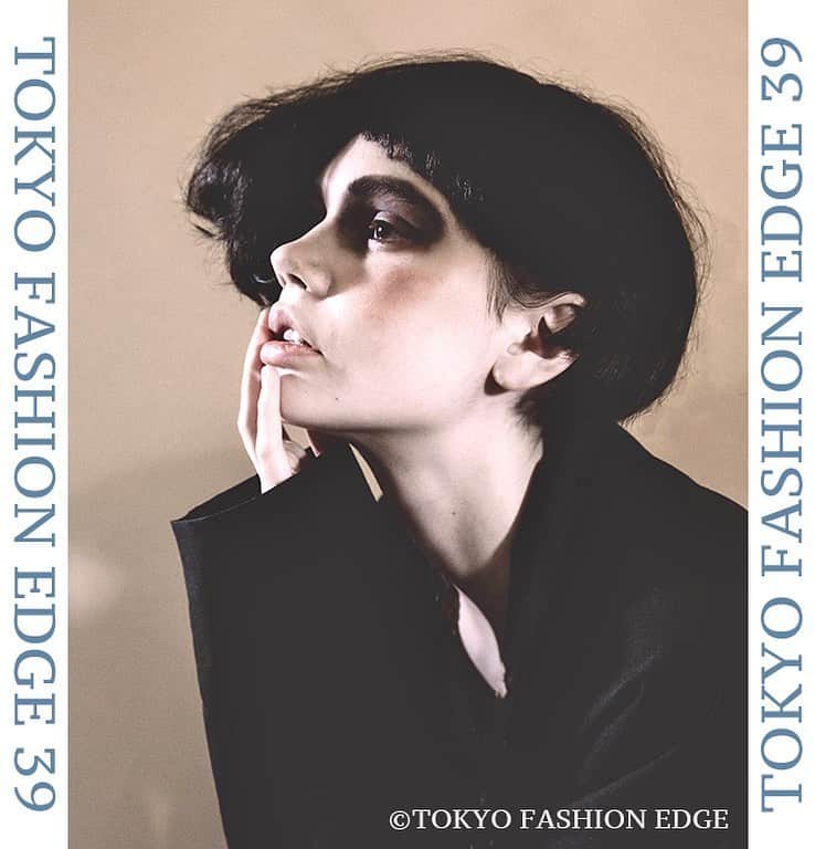 東京ファッションエッジ／プロフェッショナル東京のインスタグラム：「TOKYO FASHION EDGE 39号に掲載の美容師様をご紹介します😋  林清馬 femme @femme_seima  hair : seima hayashi make : kaako photo : mana higuchi  #東京ファッションエッジ　#tokyofashionedge #林清馬 #profeshionaltokyo #クリエイティブヘア #creative #クリエイティブヘアスタイリスト #creativehairstylist #hair #ヘアスタイル #hairstyle #ヘアカラー #haircolor #メイク #make #makeup #ファッション #fashion #美容師 #ヘアスタイリスト #hairstylist #hairstylistjapan #美容学生 #modermsalon #colorsync #hairtransformation #hairinspo #hairofinstagram #美容学生と繋がりたい #fashionista」