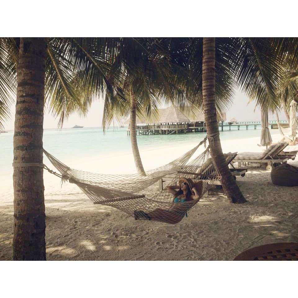 葉月樹里さんのインスタグラム写真 - (葉月樹里Instagram)「Maldives🇲🇻（スライドしてね👍） . .  4泊6日で短めな旅🐬 . .  Maldives ver. おしまい💃 . . .  #葉月樹里 #soiréeine #ソワレーヌ #Maldives #モルディブ #モルディブレポ #夏は嫌いやけど南国は大好き #誰もいない島とか大好物です」6月6日 22時10分 - hazukijuri