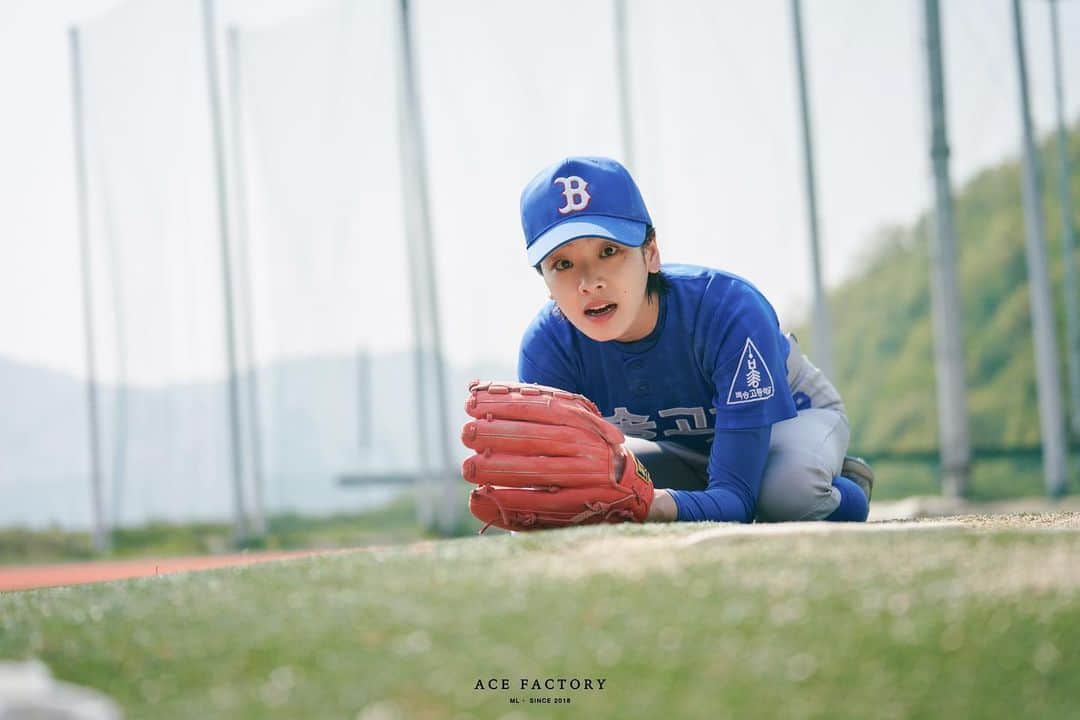 イ・ジュヨンさんのインスタグラム写真 - (イ・ジュヨンInstagram)「D-12🧢  #야구소녀 #주수인」6月6日 22時10分 - i_icaruswalks