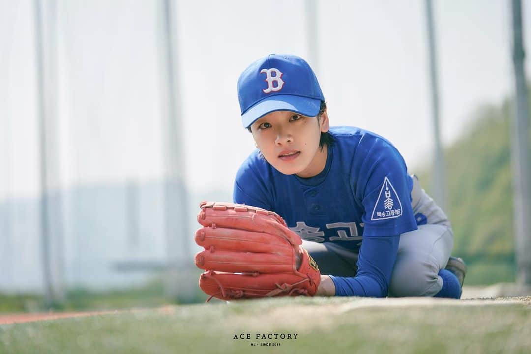 イ・ジュヨンさんのインスタグラム写真 - (イ・ジュヨンInstagram)「D-12🧢  #야구소녀 #주수인」6月6日 22時10分 - i_icaruswalks