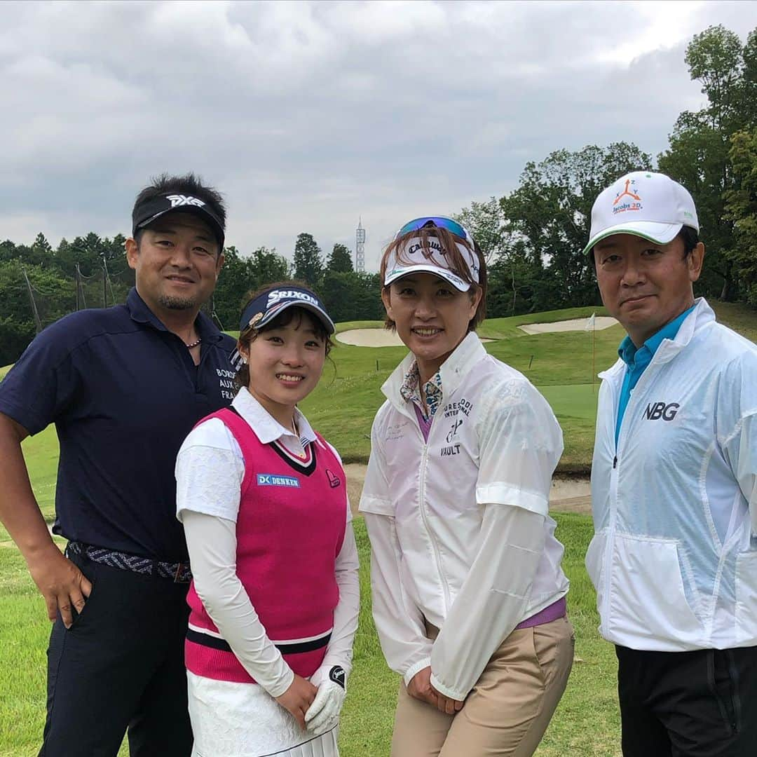 三觜喜一さんのインスタグラム写真 - (三觜喜一Instagram)「いよいよ明日6月7日から『theGOLF➕』 第2シーズンスタート 今回は瀬賀百花選手が登場 下條プロから色々アドバイスも頂きました！ ゴルフサイエンスではタスクさんが登場 とても充実した番組となっております！ 是非ご覧ください(^^) #テレビ神奈川 #毎週日曜日22時30分〜 #瀬賀百花 #下條プロ #タスクさん」6月6日 22時18分 - y.m.golf3284