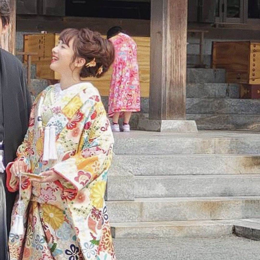 横山紗弓さんのインスタグラム写真 - (横山紗弓Instagram)「ㅤㅤ 少し前に、リモート結婚式のPV撮影で 新婦役をしてきました💐 お嫁さん、っていいなぁ 情報解禁したら、またご報告します。 髪の毛モリモリマン #さゆみのお仕事情報 #和装 #着物 #和装ヘア #着物ヘア #結婚式 #リモート結婚式 #ヘアアレンジ #撮影 #撮影モデル」6月6日 22時48分 - 1129sym