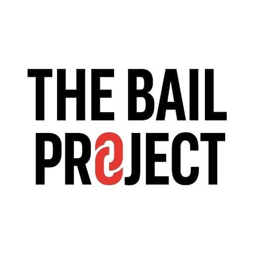 デュア・リパさんのインスタグラム写真 - (デュア・リパInstagram)「There have been over 5,000 protestors arrested thus far! A lot of them wrongfully arrested for peaceful protesting. @bailproject believe that paying bail for someone in need is an act of resistance and they work to get protestors out of jail and back home as safely and as quickly as possible! Follow the link in my story to donate to their cause!! #ARTISTSFORBLACKLIVES」6月6日 22時53分 - dualipa