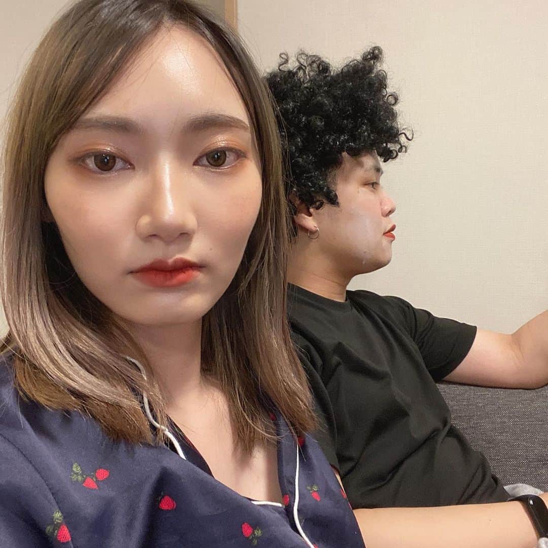 ゆりのインスタグラム：「なんやねんこれ」