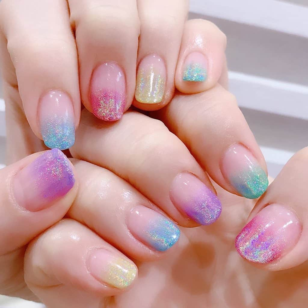 なかやまちえこさんのインスタグラム写真 - (なかやまちえこInstagram)「unicorn rainbow🦄🌈⠀ PlanetPowder ミーティアシャワー⠀ #nail #nails #nailart #ネイル #美甲 #ネイルアート  #japanesenailart #manucure #japanesenails #manicurist #gelnails #أظافر #네일아트 #미용 #vẽmóng #ユニコーンネイル #unicornnails #虹色ネイル #レインボーネイル #rainbownails @pregelofficial @prexyofficial」6月6日 23時21分 - chiekonakayama