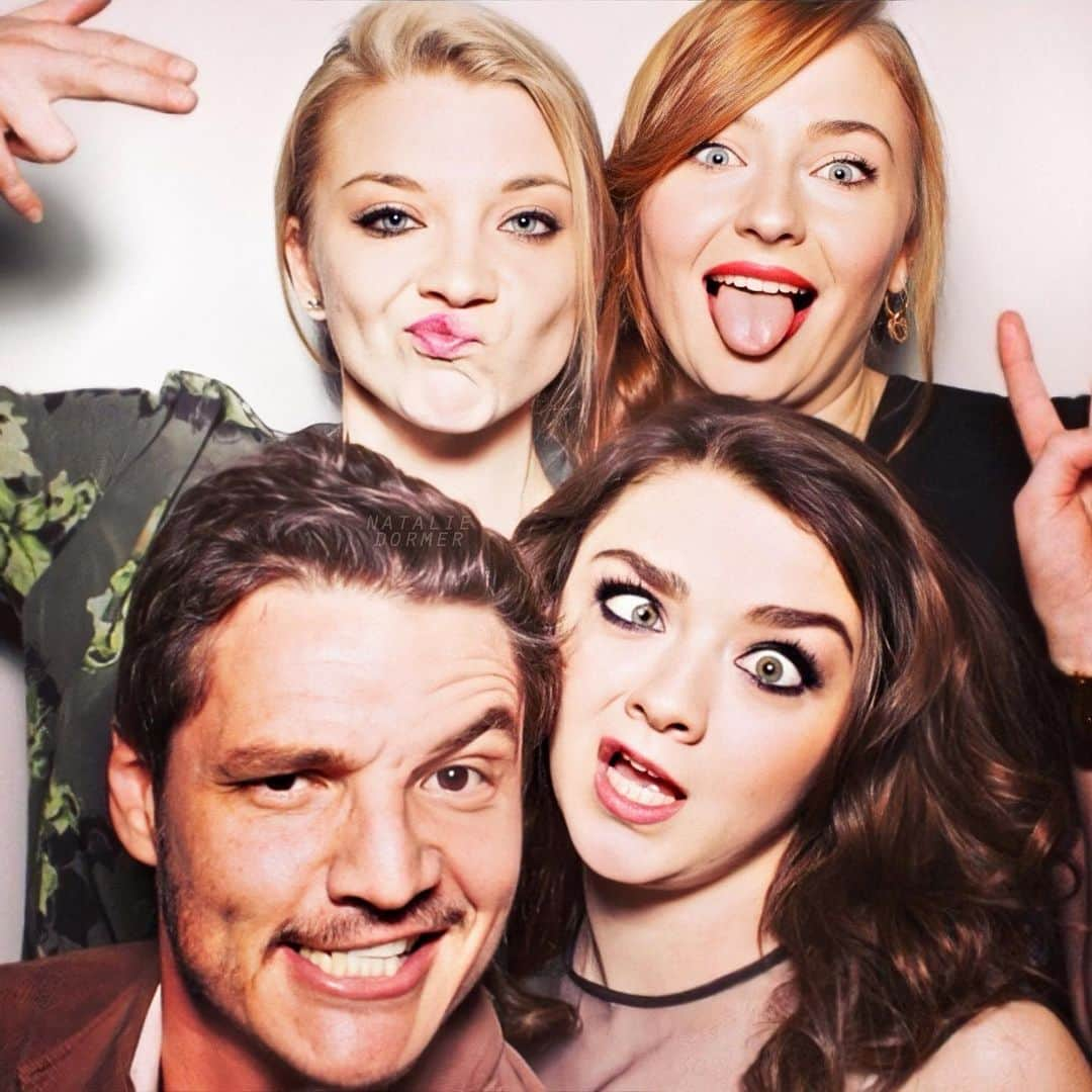 ナタリー・ドーマー（ファンアカウント）のインスタグラム：「#NatalieDormer with the Game of Thrones cast ✨」