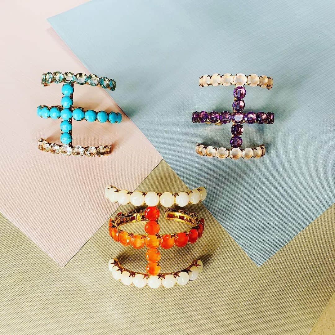 バウンキットさんのインスタグラム写真 - (バウンキットInstagram)「Summer must have cuffs. #semiprecious #fashionstatement #custommadejewelry」6月7日 0時16分 - bounkitnyc