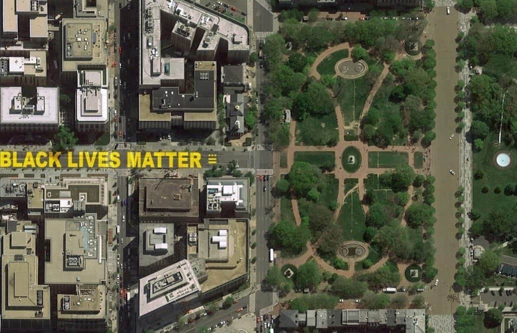 Robert Clarkさんのインスタグラム写真 - (Robert ClarkInstagram)「Muralists painted “BLACK LIVES MATTER” in roughly 50-foot-wide yellow letters on a section of 16th Street that sits just in front of Lafayette Park, the site of huge protests over the death of George Floyd, a black man who was pinned to the ground with a white police officer’s knee on his neck for nearly nine minutes in Minneapolis. Washington D.C.’s mayor renamed a street near the White House “Black Lives Matter Plaza” Friday and directed city crews to paint a huge mural to honor protesters who have turned out in the nation’s capital to demand an end to police brutality.  The area — near historic St. John’s Church — is where protesters were forcibly removed on Monday evening just before Trump walked through Lafayette Park to pose in front of the church for photographs while holding a Bible.  The sudden clearing of the park for what critics blasted as a “photo op” involved the use of smoke canisters, pepper spray and other riot control actions against largely peaceful demonstrators.」6月7日 2時59分 - robertclarkphoto