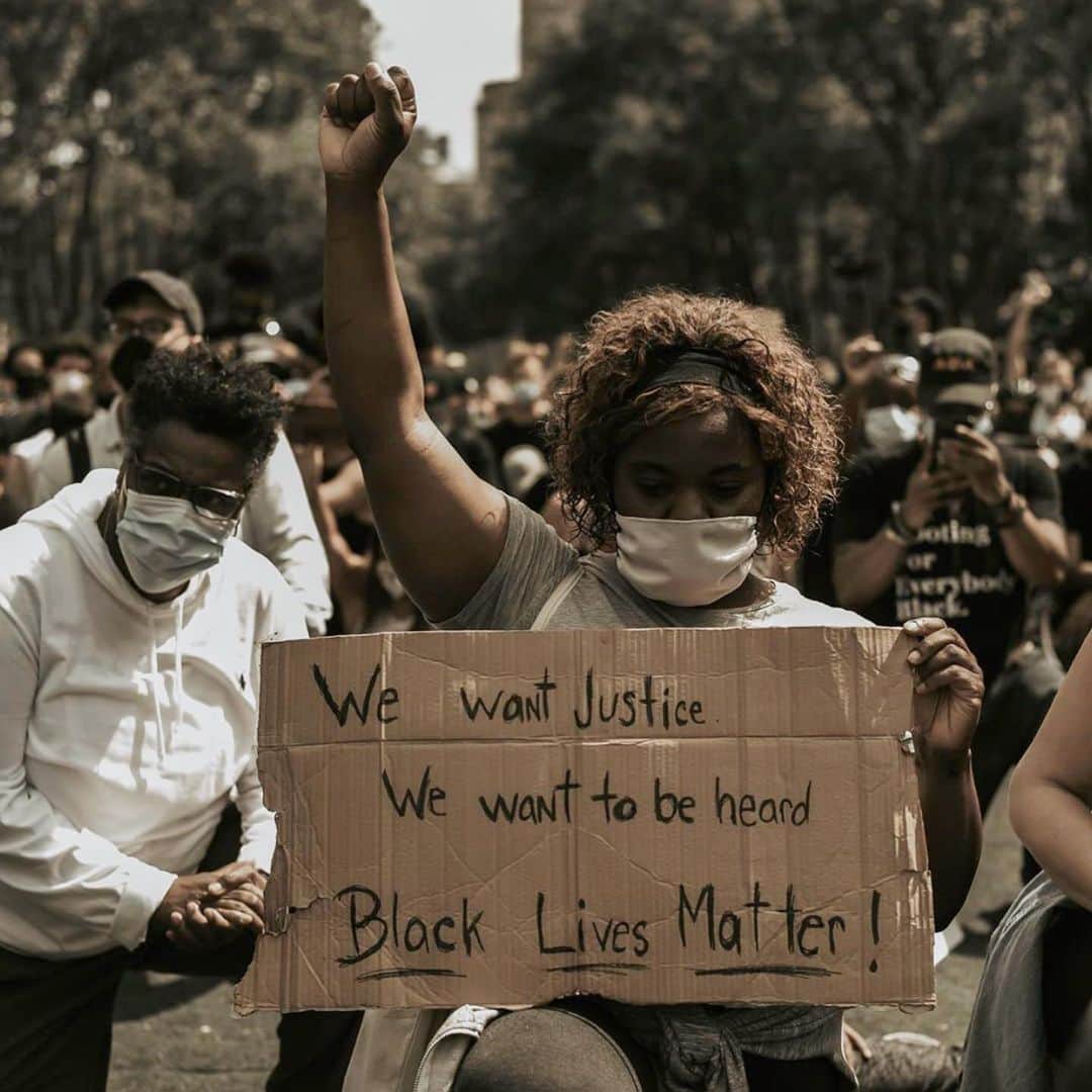 ヒル・ハーパーさんのインスタグラム写真 - (ヒル・ハーパーInstagram)「We are not silent... We are more visible than ever. Rise up ✊🏾 #blacklivesmatter #blm photos by: @kamyiis」6月7日 3時24分 - hillharper