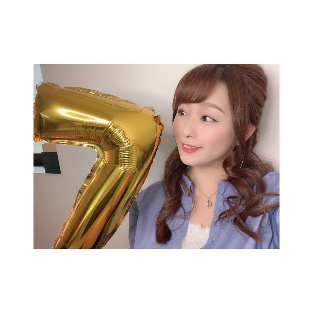 のインスタグラム：「オンラインイベントありがとうございました🥰 しあわせでした💓 8年目の白石もどうぞ宜しくお願い致します🙇‍♀️✨ . . . #まりりん7周年 #0606」