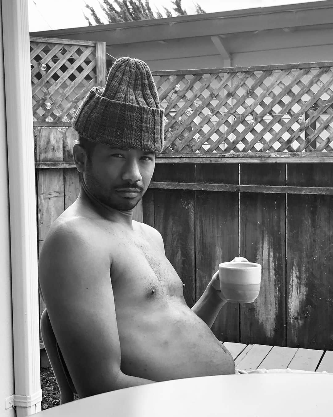 トロ・イ・モアのインスタグラム：「🎶with my lil titties and my phat belly🎶  Power and Love to my amazing brothers! We have to continue the good fight.  Encouraging those tagged to continue this beautiful challenge. This was brought to my attention by @mancygant  #iamablackman challenge accepted! 🖖🏽」