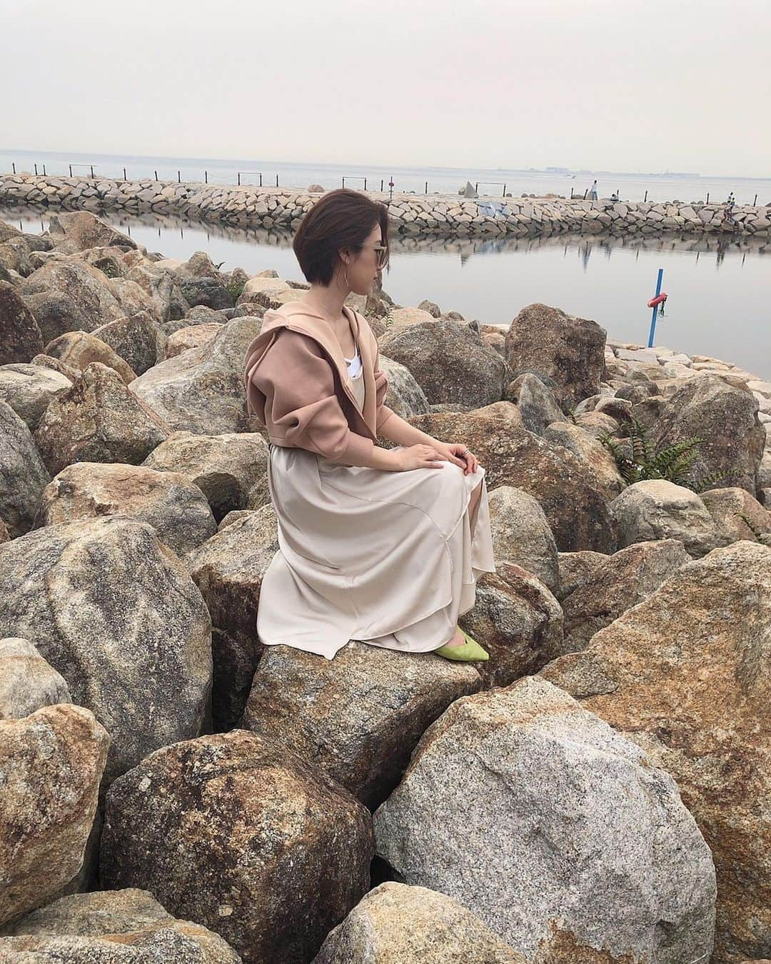 柚月めいさんのインスタグラム写真 - (柚月めいInstagram)「. . #portrait#photo#pic#camera#view#model#ootd#fashion#follw#instalike#instagood#girl#sea#岩#私服 #柚月めい」6月7日 14時42分 - meimei.yuzu