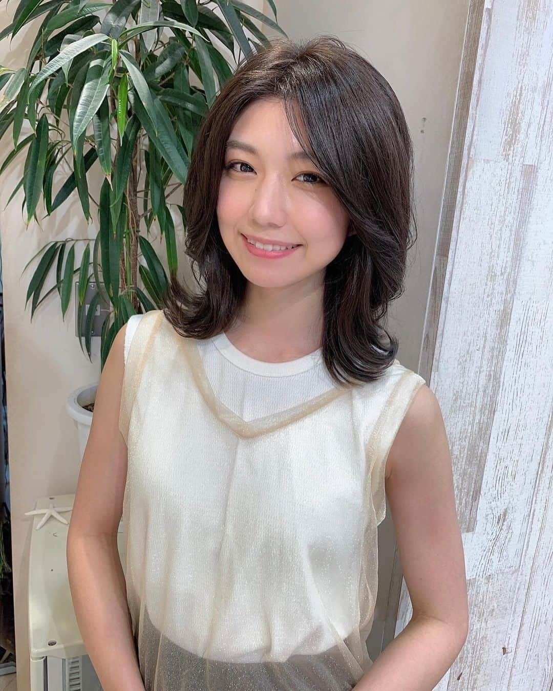 藤木由貴さんのインスタグラム写真 - (藤木由貴Instagram)「今のわたし。 大人めブラウンだよー！光に当たるとまた透明感でて綺麗✨🌞 . #hairstyle #beauty #藤木由貴 #shortbob」6月7日 14時38分 - yuki.grm