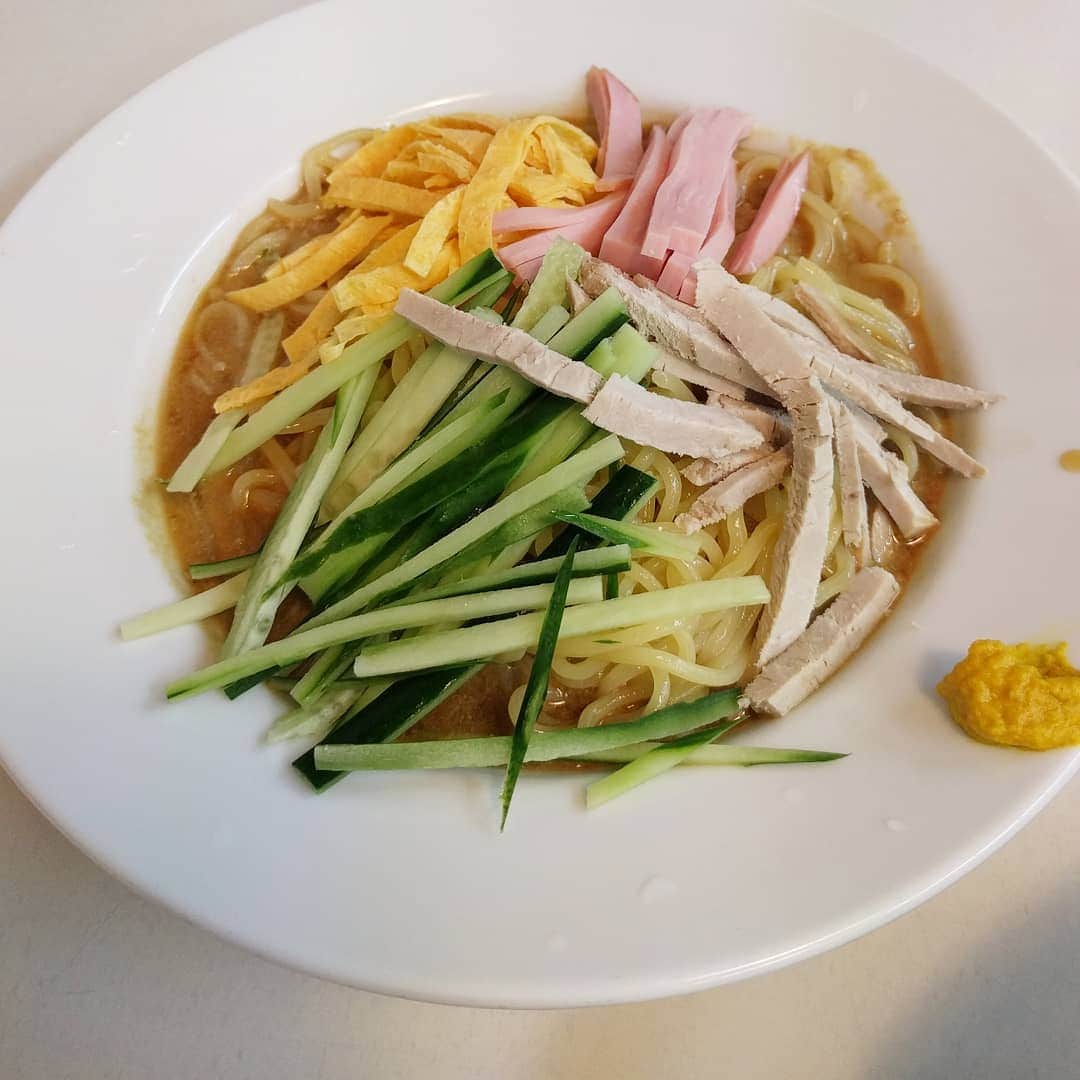 越中睦士のグルメインスタ