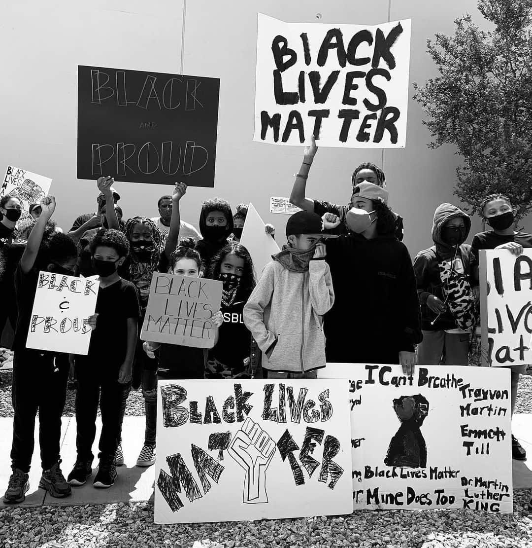 クリス・ポールさんのインスタグラム写真 - (クリス・ポールInstagram)「The future is here ✊🏾 #BlackLivesMatter」6月7日 7時53分 - cp3