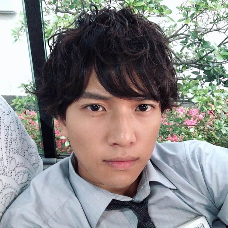 岡田龍太郎のインスタグラム：「ゼロワンお仕事勝負特別編1、ご視聴ありがとう！‪ それにしても社長！今言えよ！！‬ ‪俺にぴったりの職ってなんなんだ？‬ ‪気になるぜ！‬ ‪#仮面ライダーゼロワン ‬」