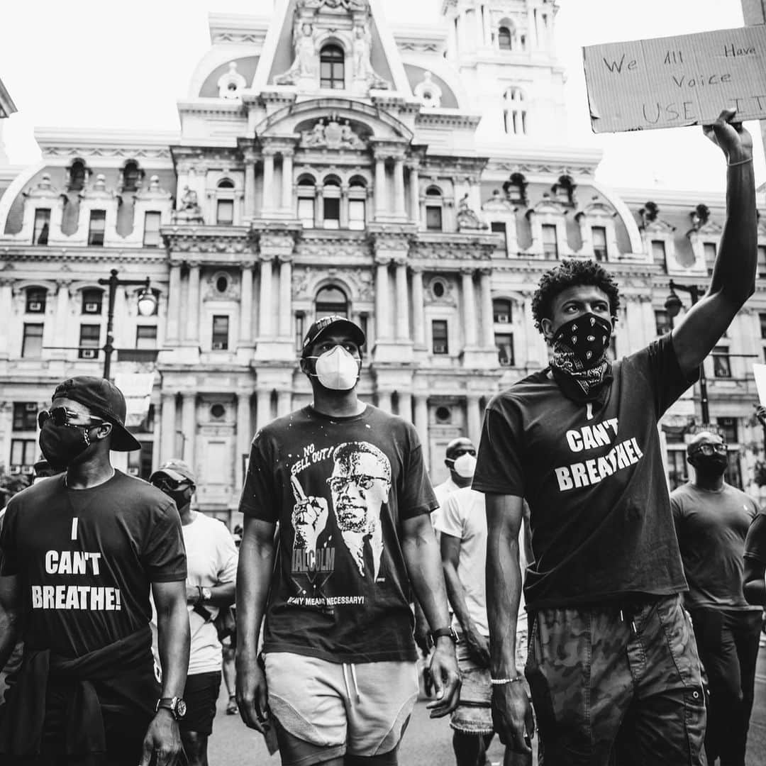 カイル・ロウリーさんのインスタグラム写真 - (カイル・ロウリーInstagram)「Doesn’t matter the team or sport WE fighting together!!! BLack lives Matter!!!」6月7日 9時51分 - kyle_lowry7