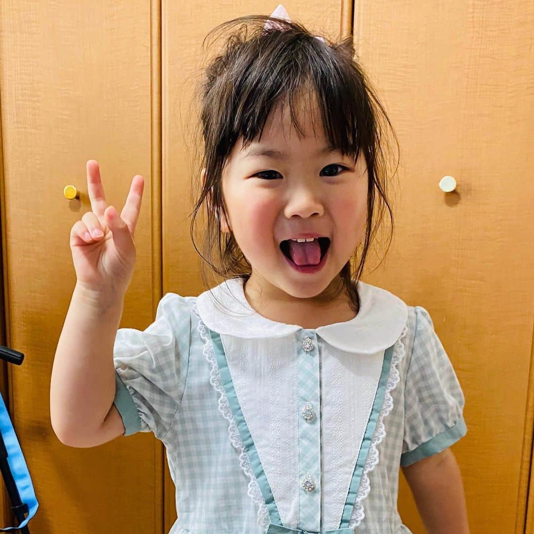太陽チャンネルのインスタグラム：「. 2020/06/06 らんらん4歳のお誕生日♡ たくさんのあたたかいメッセージにプレゼントにチャットにスパチャにありがとうございました！！！✨ とてもいい日になりました♡ 私はRODEOの欲しかったグリーンのシャツいただいちゃった！ありがとー😭😭💕 また動画出すのでみてね～♡ . #誕生日 #4歳女の子」