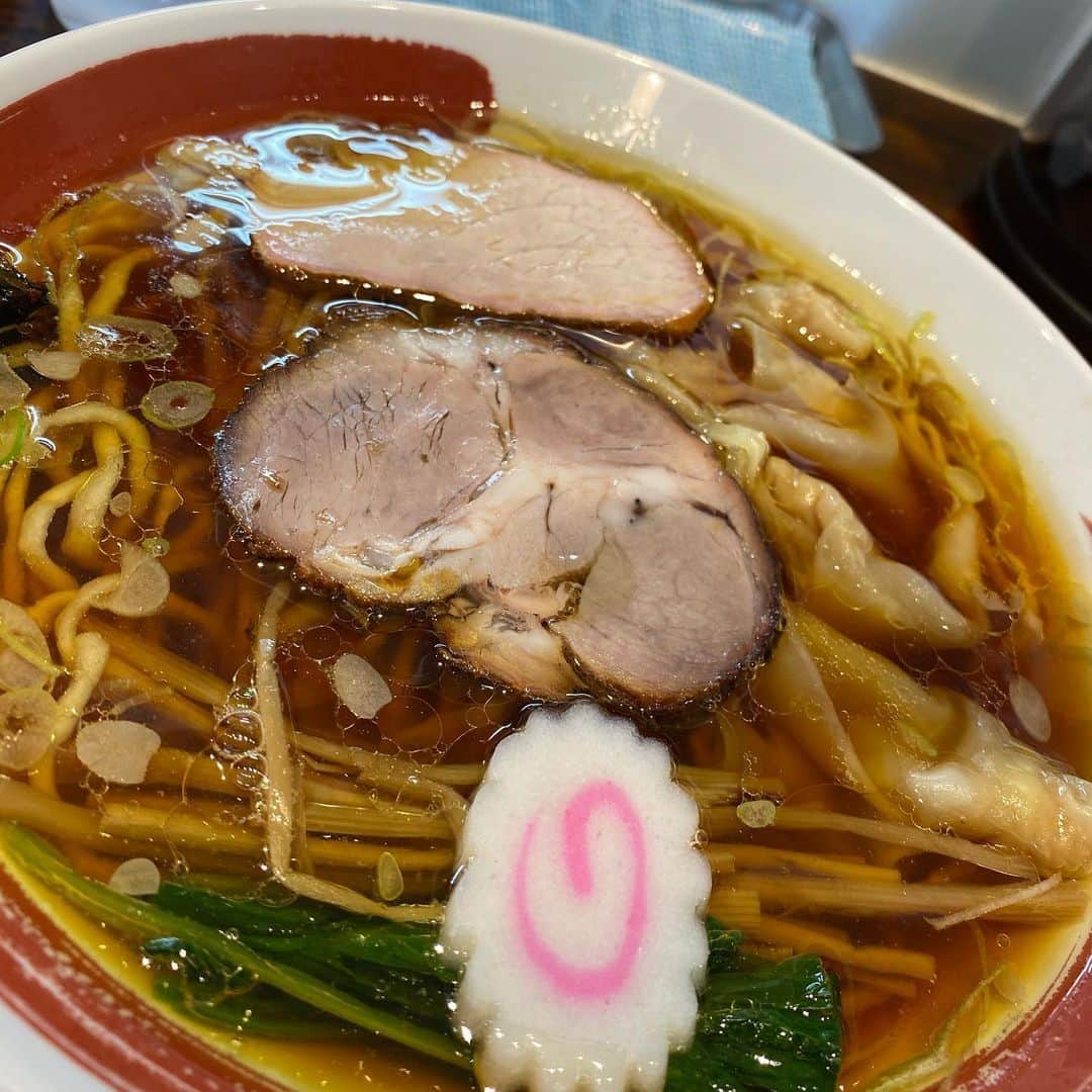 ジョー のインスタグラム：「白河ラーメン最強説。 ①手打ち中華　麺匠ぜん ②白河手打ち中華そば　いずみや 両店共にすべてのバランスが良すぎ  多幸感えぐい。 #白河手打ち中華そばいずみや  #手打ち中華麺匠ぜん」