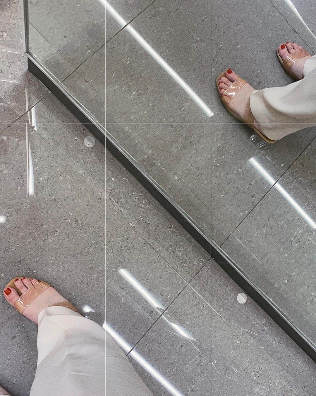江野沢愛美さんのインスタグラム写真 - (江野沢愛美Instagram)「クリアサンダル買った 安いのに歩きやすい最高だ」6月7日 16時54分 - enosawa_manami