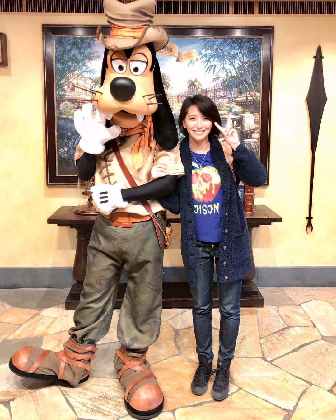 矢部あやのインスタグラム：「201901 HKDL 1day ホテルに着いたらグーフィーいた♡ ・ #HKDL2019 #HKDL #disneyexplorerlodge  #charactergreejing #goofy」