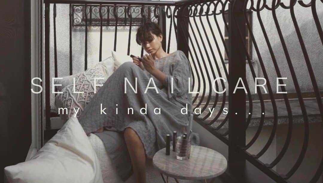 JUNNAのインスタグラム：「#YouTube  太陽の下楽しむベランダ時間☀️ でけたどー👊  #junnaYouTube  工事に👷‍♀️👷‍♂️に阻まれて編集苦労した Instagramトップページよりご覧いただけます  #junna🏠#セルフネイル#ジェルネイル#フレンチネイル#ネイル #ネイルデザイン#お家時間#ベランダ#お家 #オープンバックルーズワンピース #フレンチ#動画」