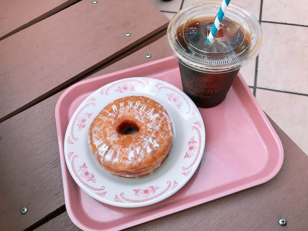 持田栞里のインスタグラム：「. インスタにあげる写真ないから🍩 みんなはエッチなことしてますか？🤓💓」