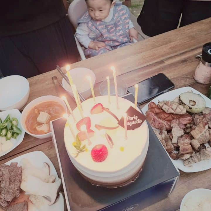 Han Ga Eunのインスタグラム：「오늘은 사랑하는 내동생 생일❣ 미리 생일축하파티의 행복한 추억 내사랑 항상 예쁘고 좋은일들만 가득하고 늘 사랑하는 사람들이 곁에 있음을 잊지말기🙆‍♀️❤사랑해❤❤ #기록」