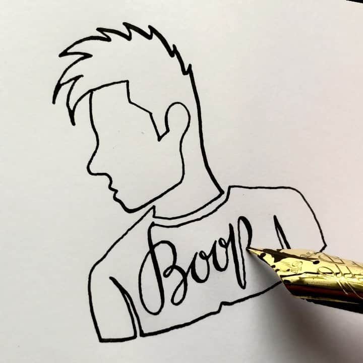Seb Lesterのインスタグラム：「Prefer Boop 1 or Boop 2? 🤔 One line’ish doodle portraits. #calligraphy #portraits #pen #ink #paper #fountainpen #doodle #wow #gold #asmr #onelineish」