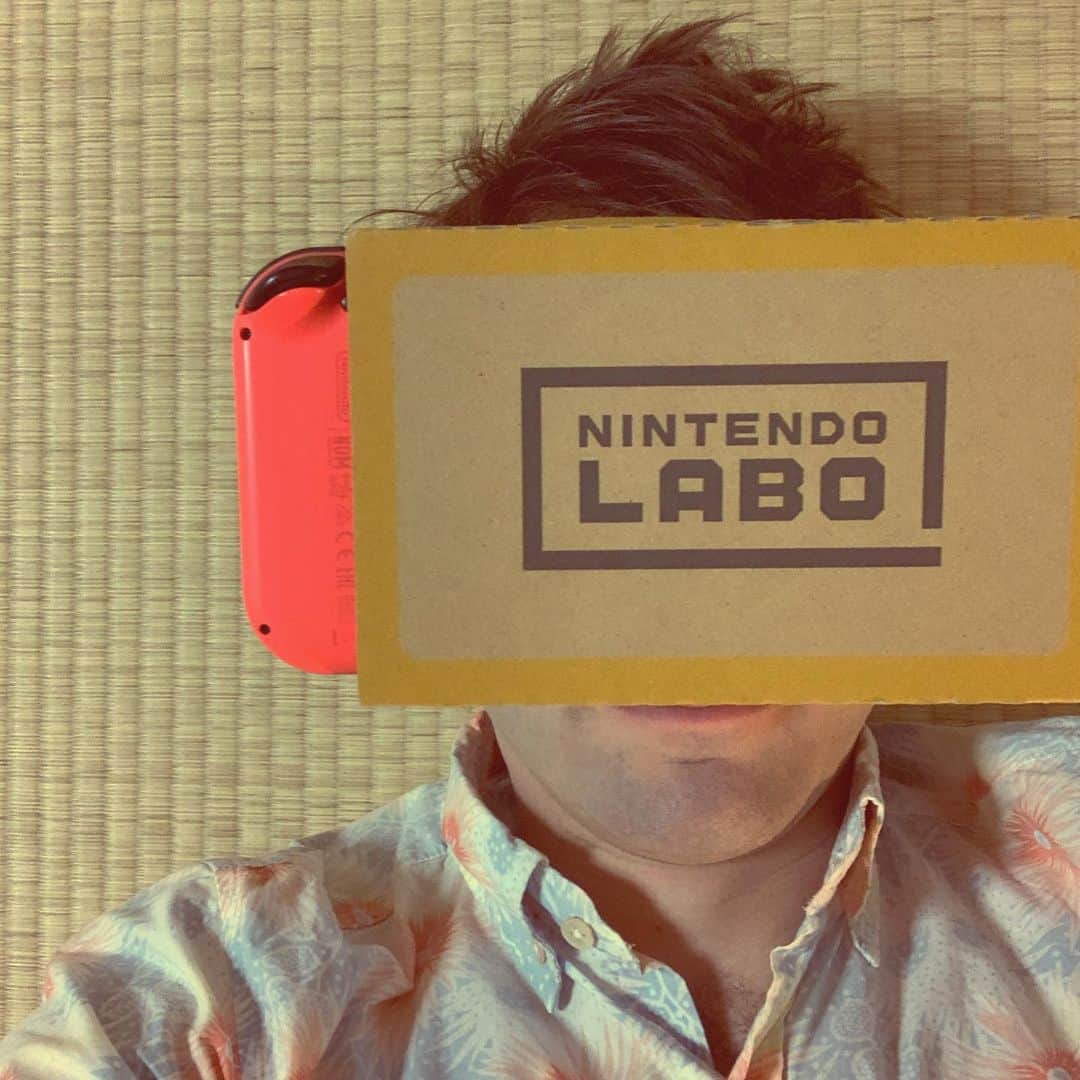 のインスタグラム：「🤣 #研究 #research #日本学 #nintendolabovr #任天堂ラボvr #NintendoSwitch #Japanstudies #マシューチョジック  #matthewchozick」