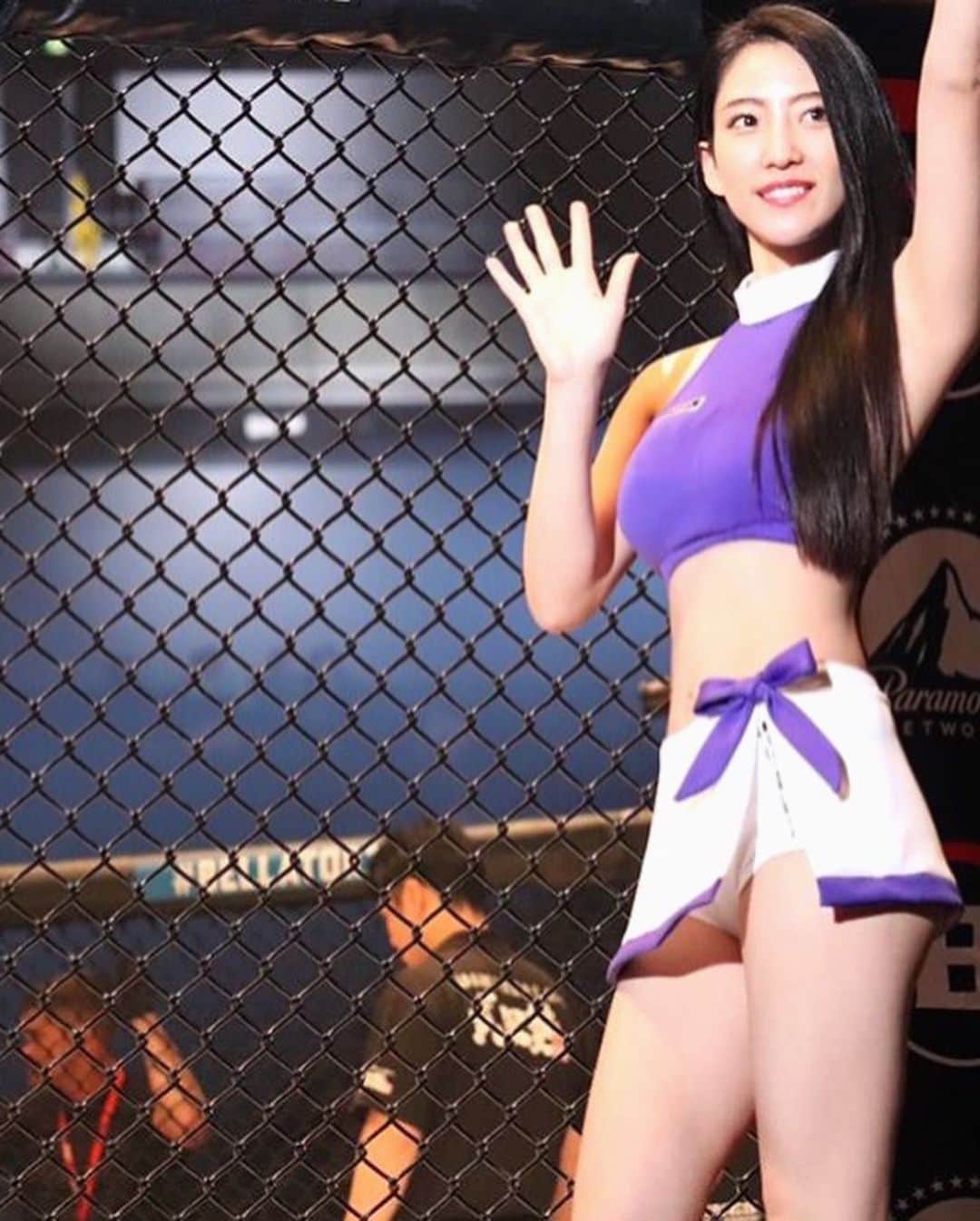 椿梨央のインスタグラム：「RIZINガール2020 オーディション始まります‼️ . あのオーディションから 1年が経ったのだと🥺 . 今回のRIZINガールオーディション2020には 参加致しませんが 2019年RIZINガールとして RIZINに携われたこと 本当に誇りに思います✨ RIZINをきっかけに知って頂いた ファンの皆様もありがとうございます😊🍀 . RIZINガールオーディションで 推しの女の子がいたら とことん応援してあげて下さい。 皆様の声が力になります🍀 . . RIZINガール2019のみんなは 本当に優しい方ばかりで 2019RIZINガールで良かったと思います！ ありがとうございました💓 . . 2020参加するみなさん 後悔しないようにやれるだけ とことん追い込んだ方がいいです。 そしたら必ず見てくれてる人がいて 結果もついてきます。 応援しております🔥💕 . . #rizin #rizinガール  #2019rizinガール  #2020rizinガールオーディション #格闘技 #総合格闘技 #キックボクシング #ラウンドガール #野球女子 #椿梨央」