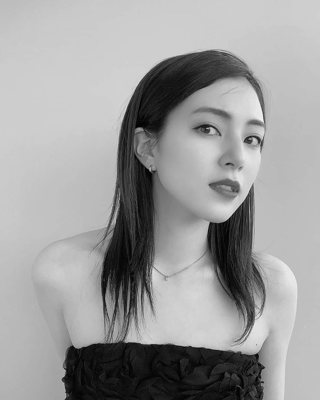 のインスタグラム：「Dress up🦖🖤」