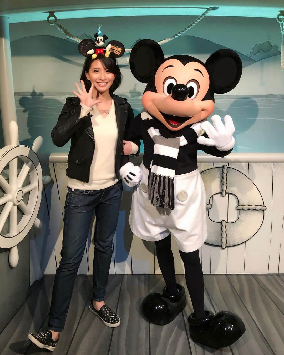 矢部あやのインスタグラム：「201903 Meet Mickey 2周目はウィリーくんでした♡ ・  #tokyodisneyland #TDL2019 #TDL #charactergreeting #mickeymouse #meetmickey」