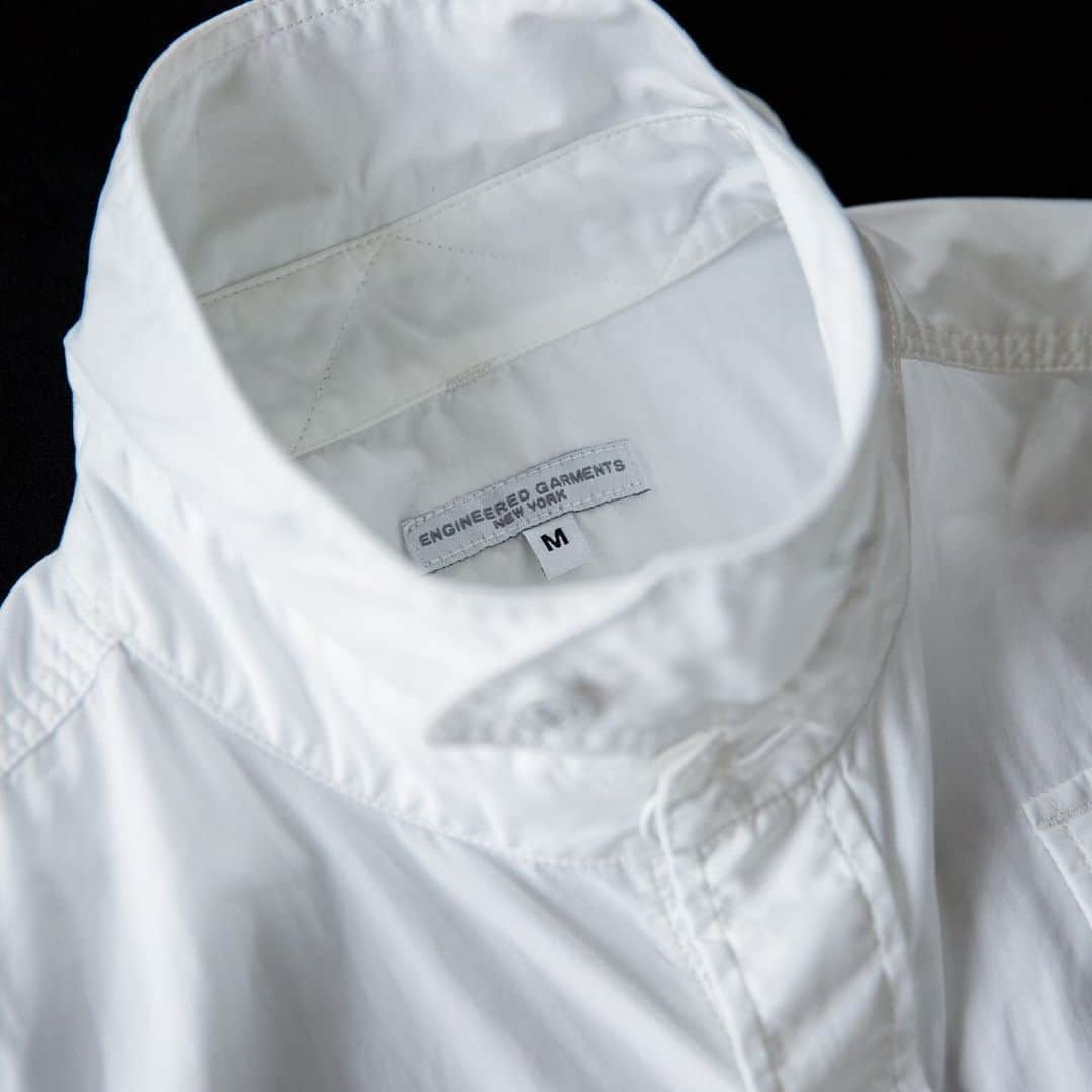 ビームスさんのインスタグラム写真 - (ビームスInstagram)「"New Work Shirt" Engineered Garments for Pilgrim Surf+Supply "ハイブリッドなワークシャツ"をコンセプトに、＜Engineered Garments＞らしい解釈でデザインされた＜Pilgrim Surf+Supply＞のエクスクルーシブモデル ・アウトドアブランドのシャツに見られるジッパーポケットやグログランテープのロッカーループ ・ワークシャツに見られるトリプルステッチやポケットの形状 ・ミリタリーユニフォームに見られるユニークな襟のディテール  スマートな印象ながらも、実用性に富んだアイテムです --- info --- 「ピルグリム サーフ＋サプライ 京都」 6/11 NEW OPEN !  #pilgrimsurfsupply #ピルグリムサーフサプライ #beams #ビームス #engineeredgarmetnts #エンジニアドガーメンツ #シャツ」6月7日 20時31分 - beams_official