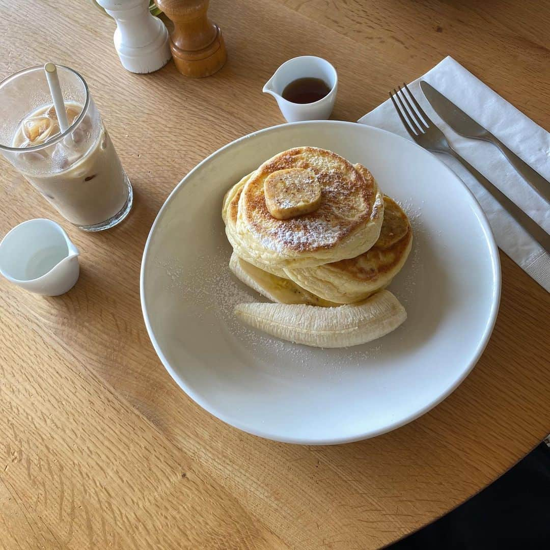 宮崎葉さんのインスタグラム写真 - (宮崎葉Instagram)「パンケーキおいしいってことと3枚目は歯科矯正により前歯がねずみじゃなくなってきてることを伝えたいから載せます🐭 きれいになるまであとちょっとーーーーーーー ㅤ 七里ヶ浜のbillsもいってみたいの巻 #bills #リコッタパンケーキ」6月7日 20時25分 - you_miyazaki