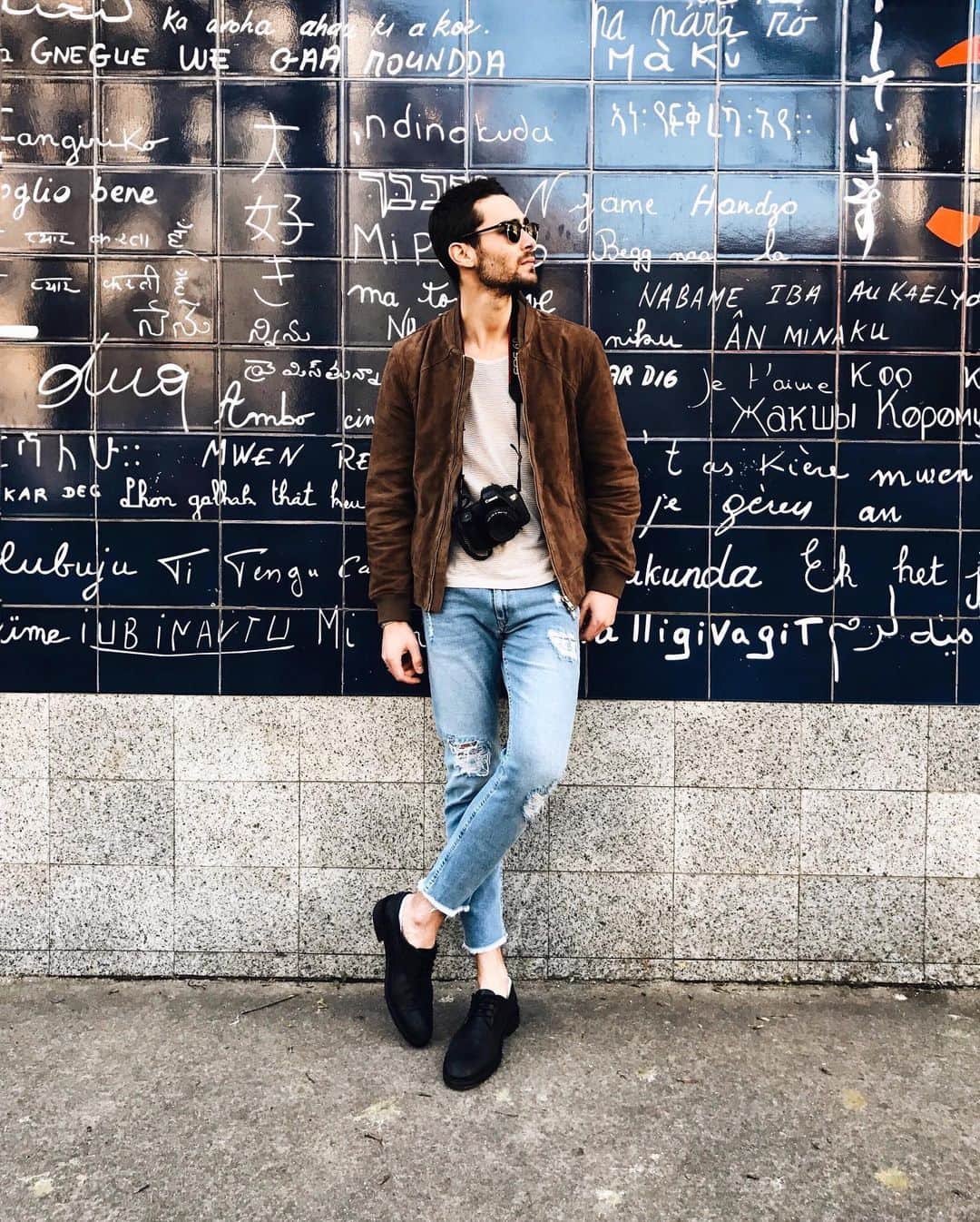 NICOLAS SIMOESのインスタグラム：「Sweet escape in Montmartre 📸✨」