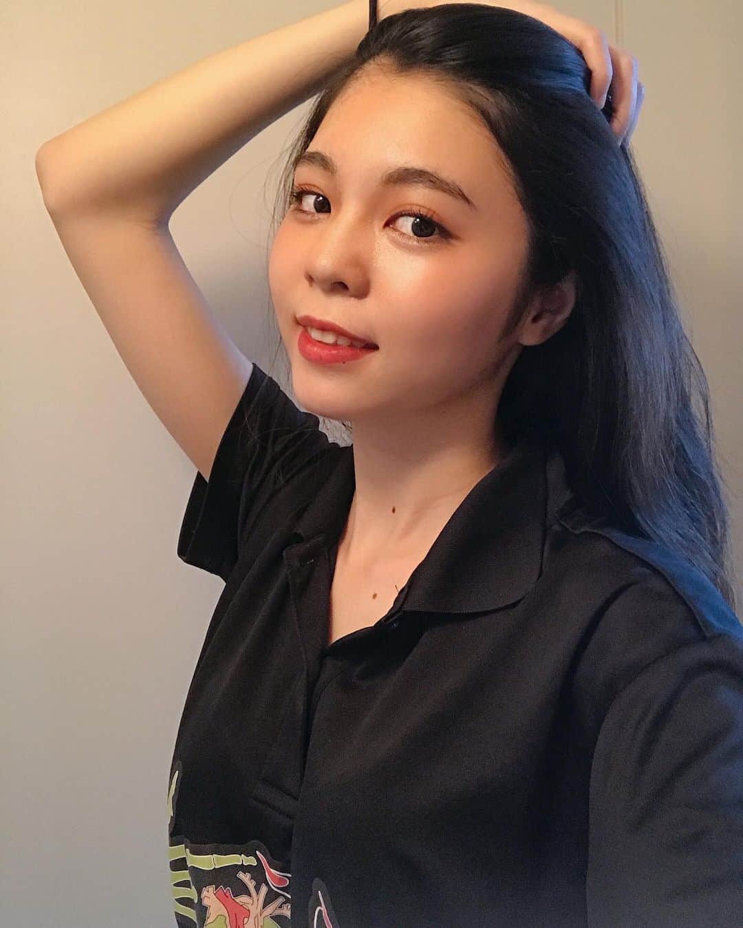 砂川涼音のインスタグラム：「かきあげてみた🥀」