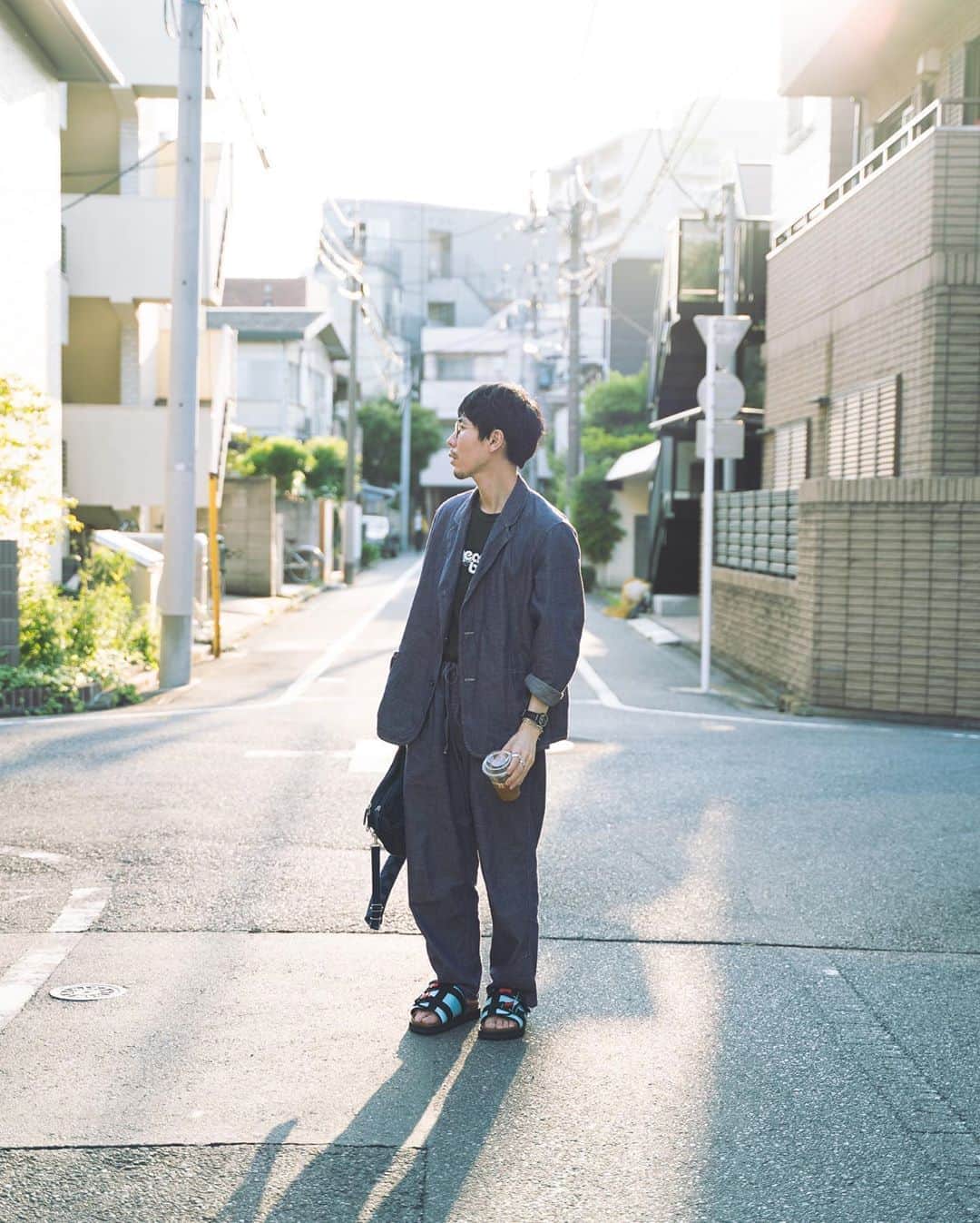 yukiのインスタグラム：「伸びる影 セットアップに魅了されて」