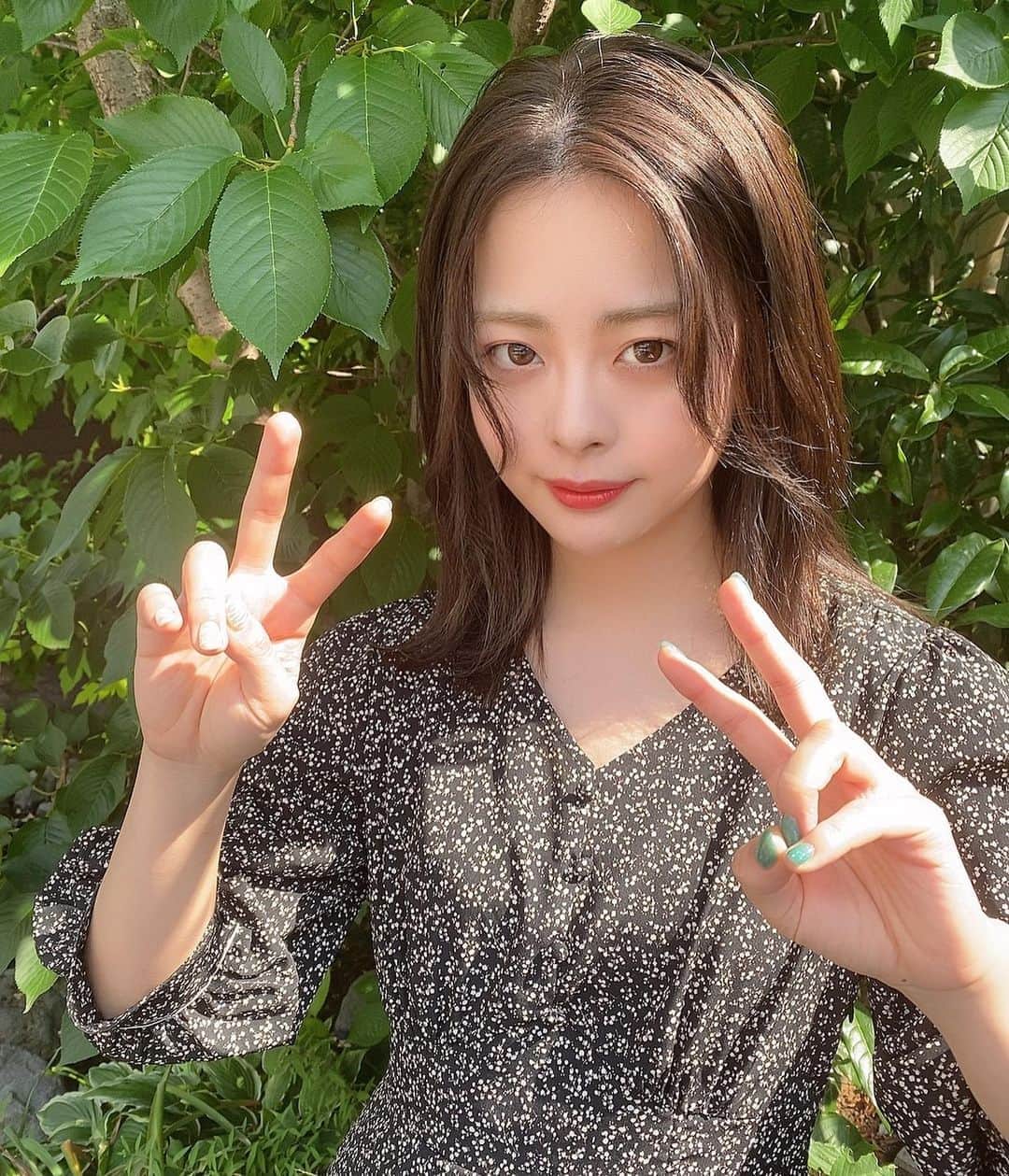高橋有紀のインスタグラム：「鎖骨までカットして　#ももちアッシュ  トリートメントも！ 久々のももちも元気でした🍑 ももちのSNSみて来てくれる子がたくさんいます！ #ももち #lysa_yuki」