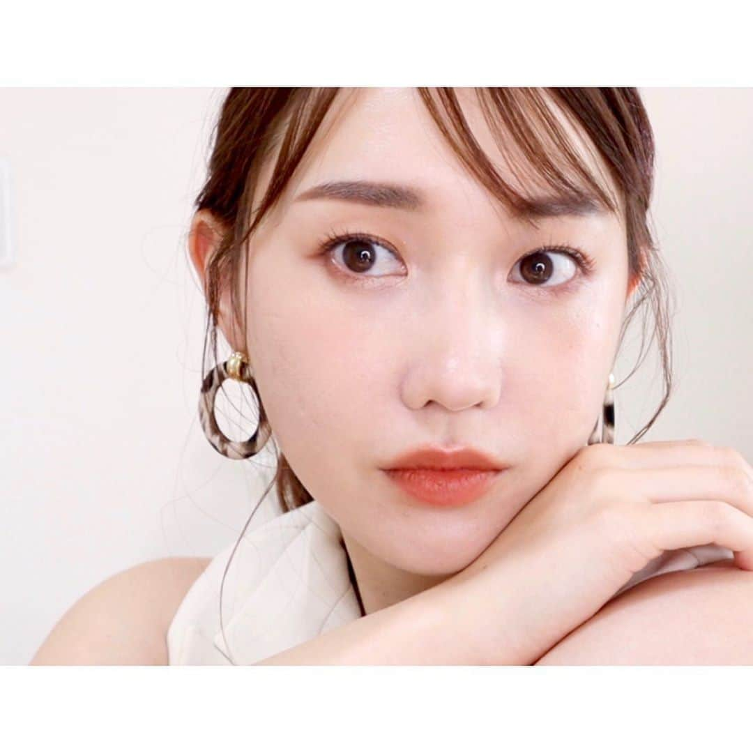 梶恵理子さんのインスタグラム写真 - (梶恵理子Instagram)「ハンサムオレンジメイク🍊を YouTubeにupしたよー！🤗 久々の準備動画GRWMです💪🏼😍 朝の寝起きからメイク→ヘアーまで動画にしてます😉❣️ . 昨日は一足早く上半期ベスコスもupしたので 是非見てね〜🤤💕 . . . #かじえり#ハンサムメイク#コスメ好きさんと繋がりたい#メイク好きな人と繋がりたい#夏メイク#grwm#上半期ベスコス#上半期ベストコスメ」6月7日 23時23分 - kajierimakeup